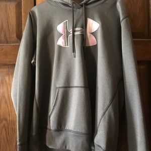 XL under Armour sweatshirt